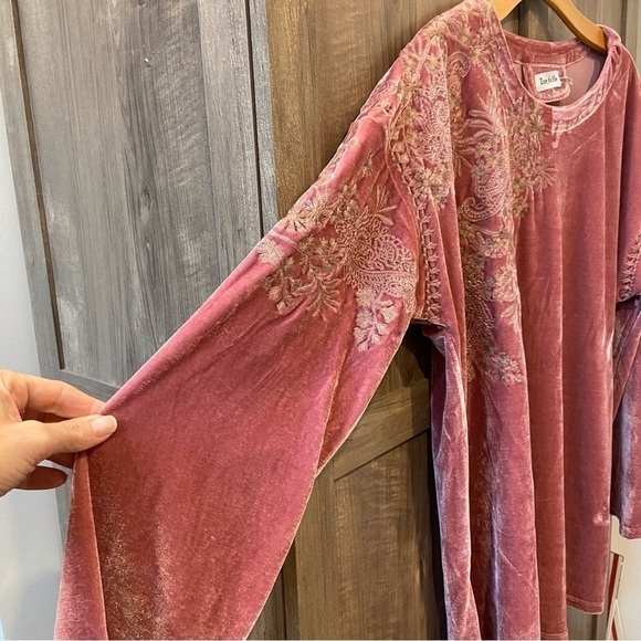 Time For Me Velvet Embroidered Tunic Top Pink medium - Picture 5 of 12
